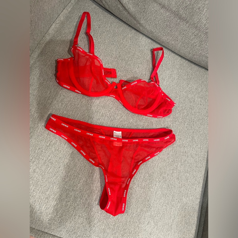 Lounge Logo Mesh balcony Set Bra+thong Set 34B/Medium Thong